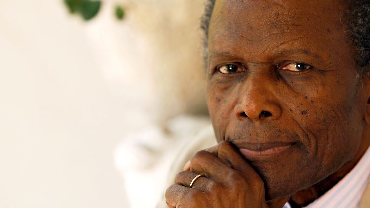 Wuchs in armen Verhältnissen auf den Bahamas auf, wurde zum Superstar und Oscarpreisträger: Sidney Poitier.