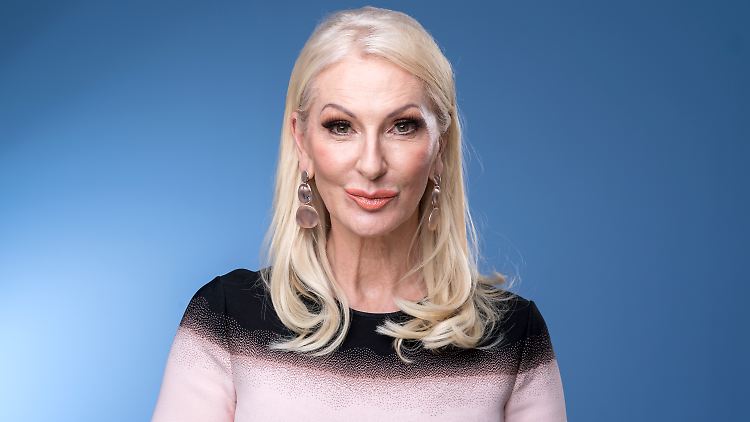 Für weitere Untersuchungen muss Désirée Nick im Krankenhaus bleiben.