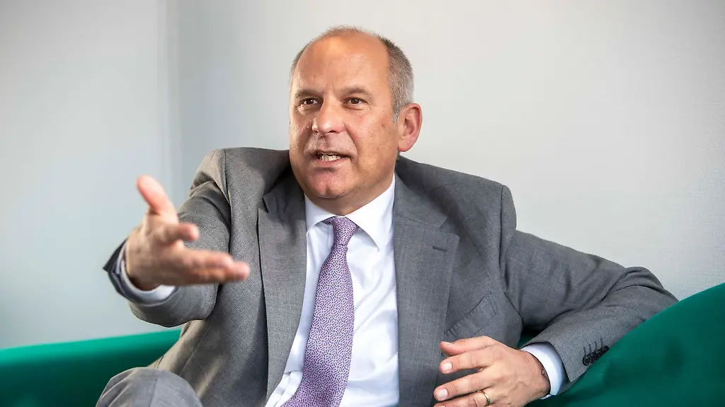 Minister-Poseck-wirft-der-Letzten-Generation-vor-tief-in-die-Rechte-Unbeteiligter-einzugreifen-Archivbild