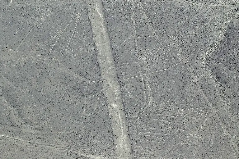 2010-09-08T120000Z-588513953-GM1E6980ZRP01-RTRMADP-3-PERU-1