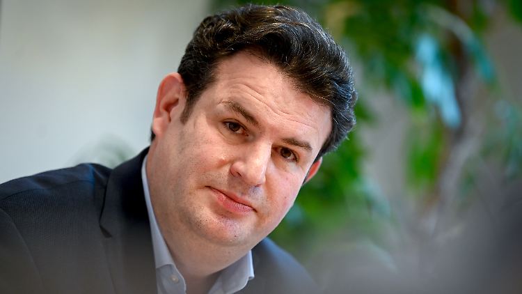 Die Störung oder Behinderung von Betriebsratsgründungen solle künftig von der Justiz auf Verdacht von Amts wegen auch ohne vorliegende Anzeige als Straftat verfolgt werden.