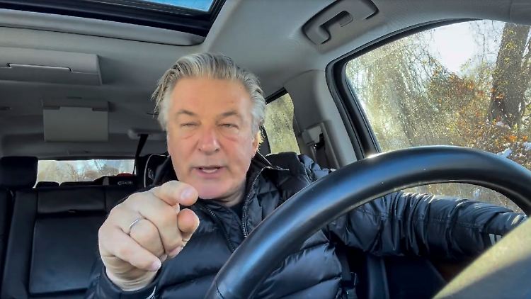 Kurz vor Weihnachten wollte die Polizei Baldwins Smartphone beschlagnahmen. 