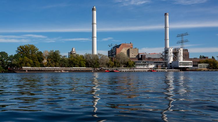 Bei vielen Berlinern funktioniert wegen einer technische Störung des Heizkraftwerks Klingenberg die Heizung nicht und es gibt kein Warmwasser.