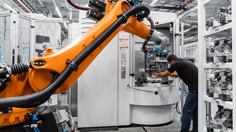 Im Corona-Krisenjahr 2020 war die Produktion bei Maschinenbauern noch um knapp 12 Prozent eingebrochen.