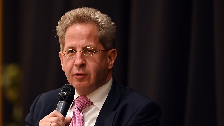Maaßens Wortmeldungen hätten "mit CDU-Politik nichts, aber auch rein gar nichts zu tun", sagte CDU-Generalsekretär Ziemiak.
