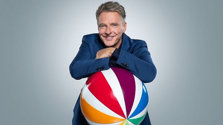 Wieder zurück beim Sender mit dem Ball: Jörg Pilawa.