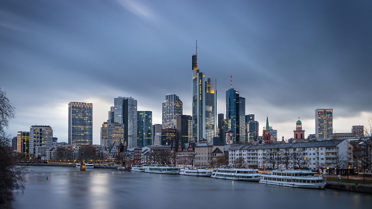 Cerberus zieht sich aus deutschen Bank zurück.