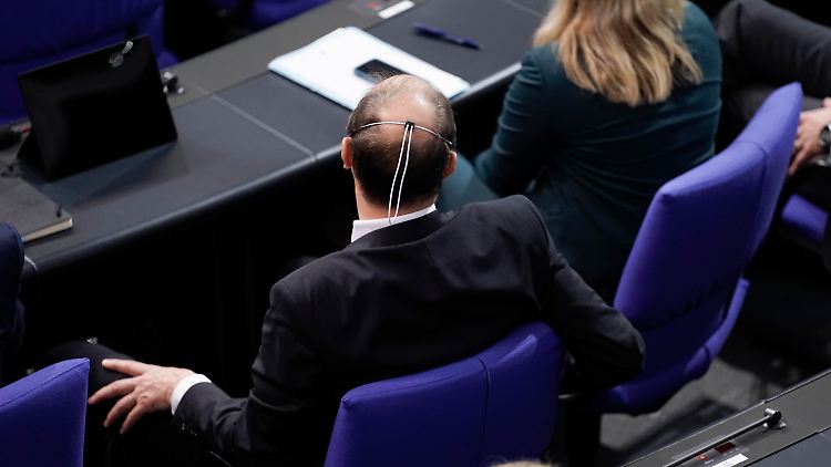 Das Tragen einer FFP2-Maske ist in allen Gebäuden des Bundestags Pflicht.