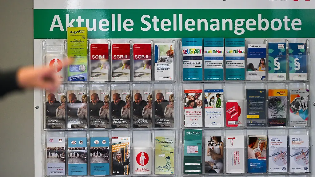 In-der-Pflege-setzt-Bayern-schon-laenger-auf-eine-Fastlane-zur-schnelleren-Anerkennung-auslaendischer-Berurfsabschluesse-nun-soll-das-beschleunigte-Anerkennungsverfahren-auch-auf-andere-Berufe-aussgeweitet-werden