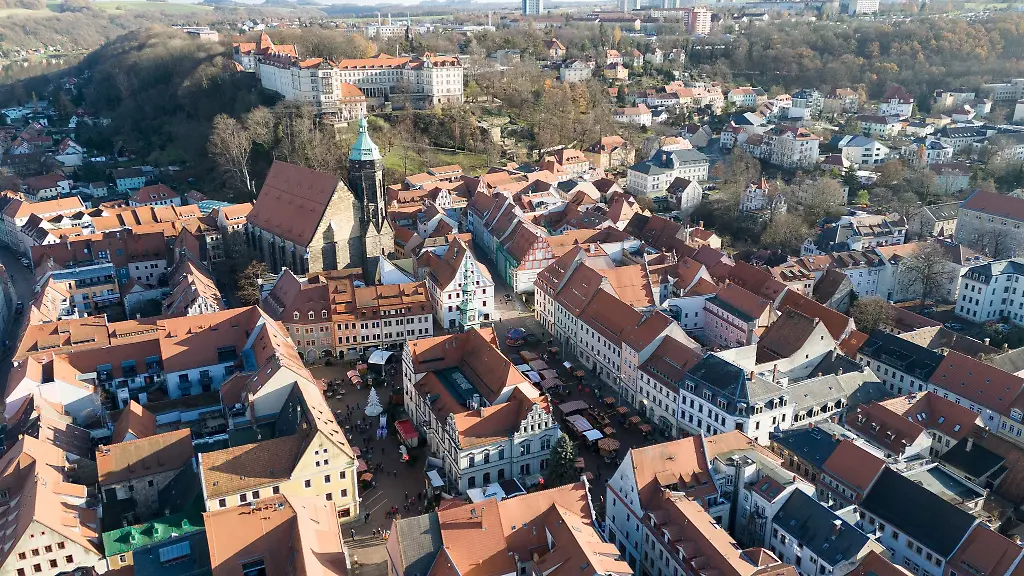 Blick-auf-die-Altstadt-von-Pirna-aus-der-Vogelperspektive