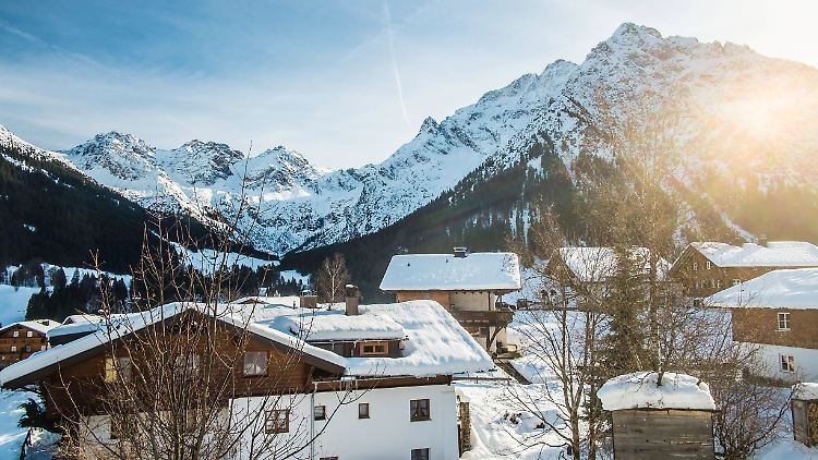 Von Februar an sind alle Österreicher ab 14 Jahren verpflichtet, sich gegen Corona impfen zu lassen.