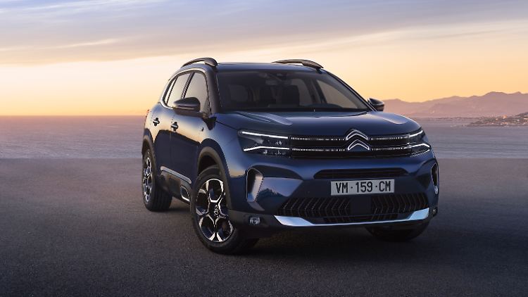 Vor allem die Lichtgrafik an der Front unterscheidet die überarbeitete Version des Citroën C5 Aircross von seinem Vorgänger.