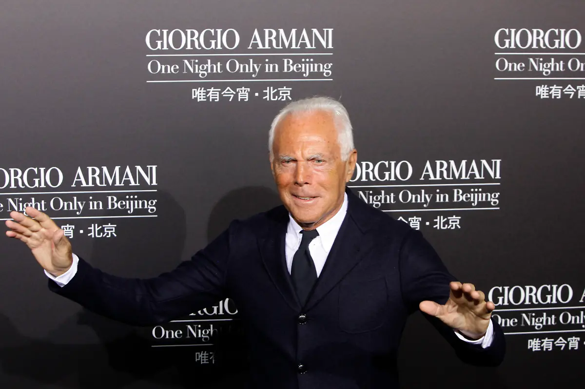 2012-05-31T120000Z-2049179824-GM1E86100LE01-RTRMADP-3-CHINA