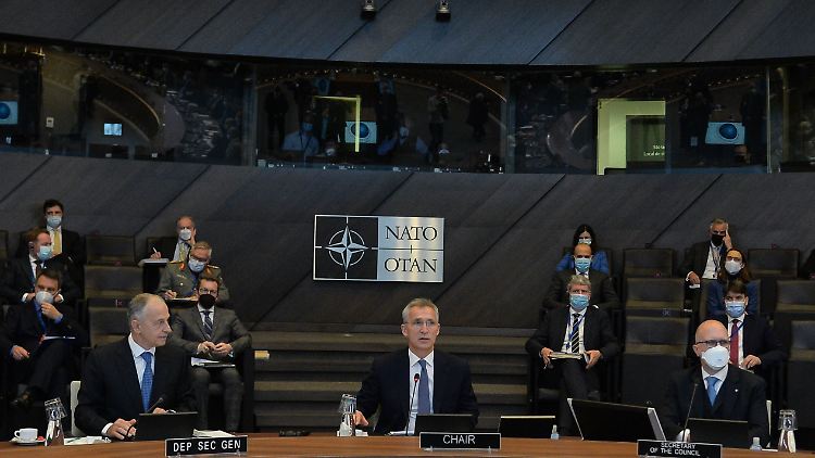 Russland habe in der NATO kein "Vetrorecht", so Stoltenberg.