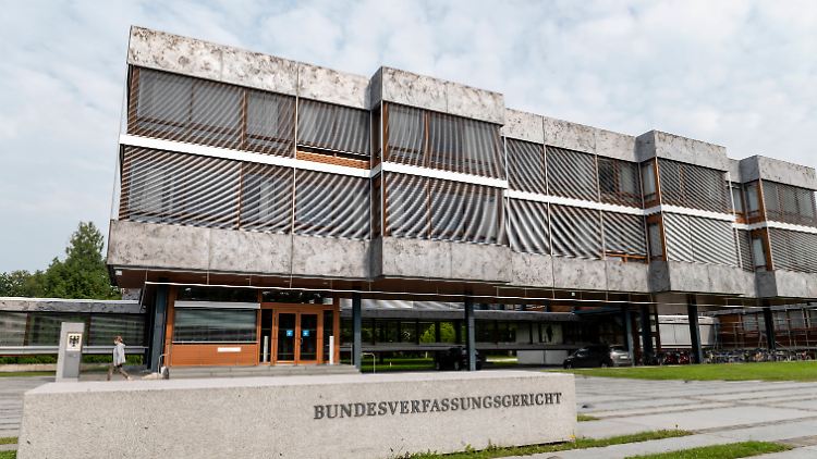 Das Bundesverfassungsgericht kippt die reichensteuer aus dem Jahr 2007.