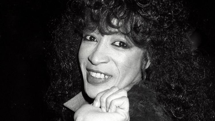 Ronnie Spector stand auch nach der Auflösung der Ronettes jahrzehntelang auf der Bühne.
