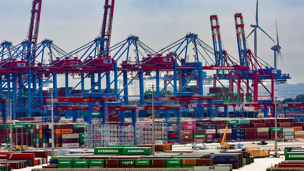 Die-Mehrheit-der-deutschen-Firmen-geht-laut-Ifo-Institut-davon-aus-dass-in-naechster-Zeit-weniger-Auslandsauftraege-eingehen