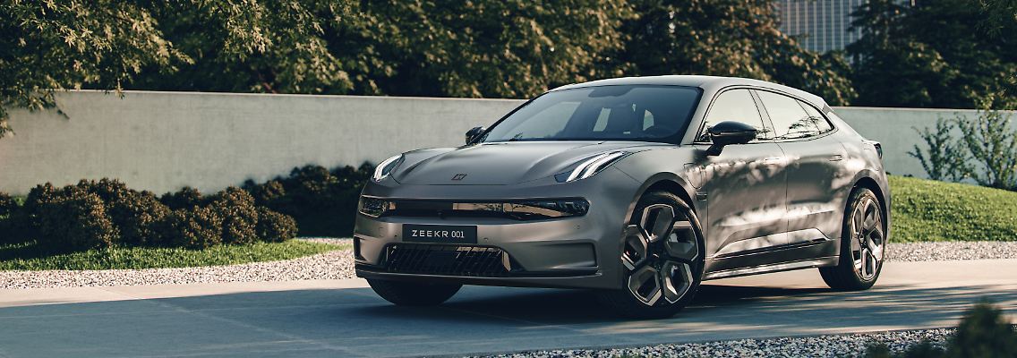 Einst war der Zeekr 001 die Studie Lynk & Co-Studie Zero Concept. Oder ist er doch er ein Volvo oder Mercedes. Vom Antrieb schon. Optisch ist er dann aber eher ein Porsche.