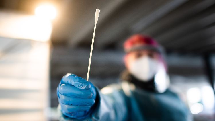 Wenn der Schnelltest positiv ausfällt, hat man Anspruch auf einen kostenlosen PCR-Test.