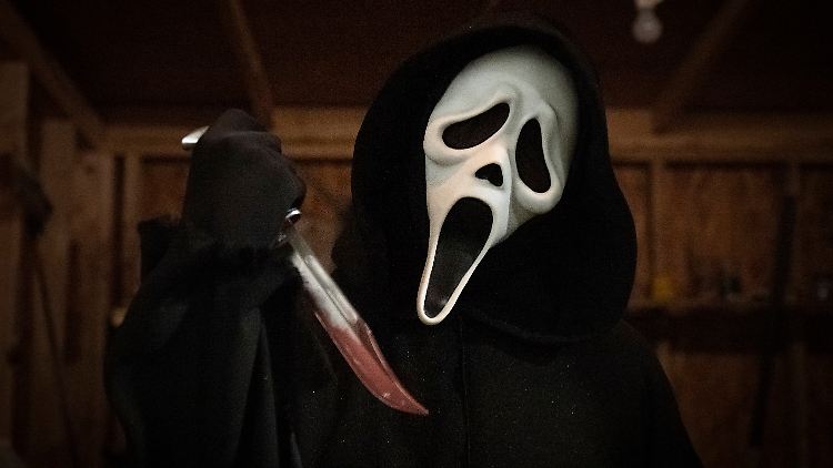 Und wer steckt diesmal unter der Maske?