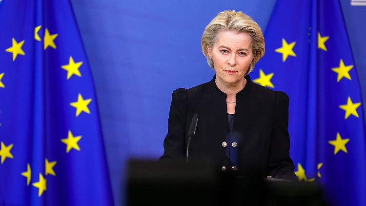 Aufsichtsräte börsenorientierter Unternehmen sollen zu mindestens 40 Prozent mit Frauen besetzt werden, so von der Leyens Forderung.