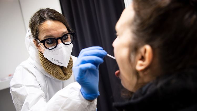 Das Paul-Ehrlich-Institut weist darauf hin, sich nicht gänzlich auf die Sicherheit der Schnelltests zu verlassen.