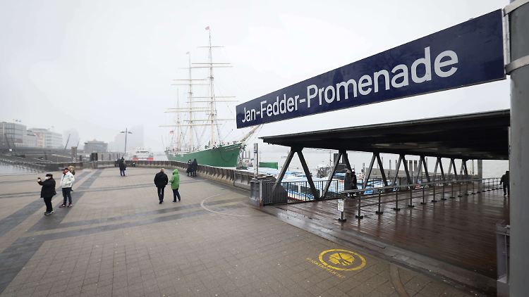 Nicht zu übersehen: die "Jan-Fedder-Promenade" in Hamburg.