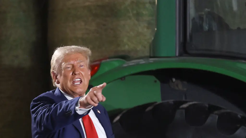 2024-09-23T211441Z-57167393-RC2L6AAJPB30-RTRMADP-3-USA-ELECTION-TRUMP-AGRICULTURE