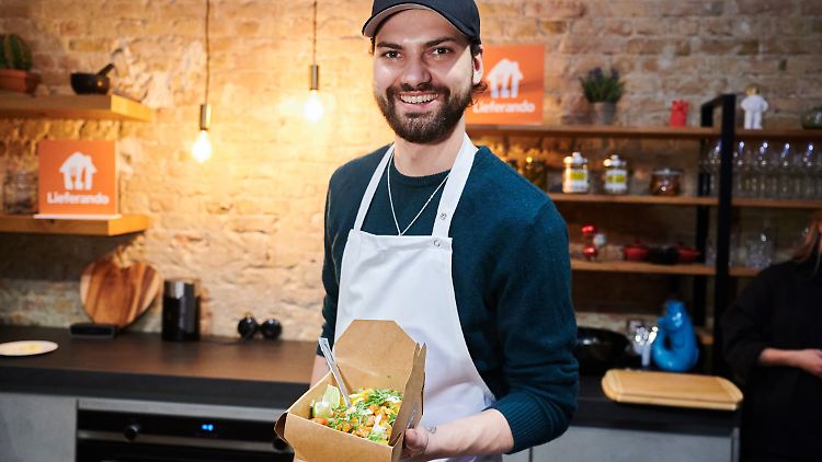 Jungkoch mit eigener veganer Kreation: Jimi Blue Ochsenknecht kehrt Steaks den Rücken.
