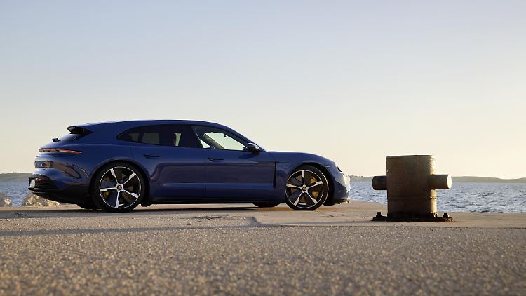 Mit dem Taycan Sport Turismo bietet Porsche jetzt auch einen Familienstromer im Stile eines Panamera Sport Turismo an.
