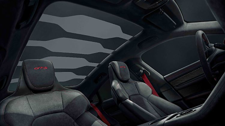 Das Panoramadach mit Sunshine Control für den Sport Turismo könnte für viele Käufer eine teure Begehrlichkeit werden.