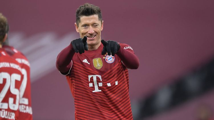 Am vergangenen Wochenende erzielte Lewandowski seine Bundesliga-Tore 298, 299 und 300.