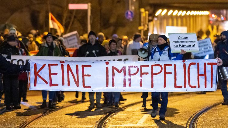 Die Mehrheit der Deutschen ist für eine Impfpflicht.
