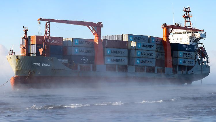 Im Jahr 2020 waren 5400 Containerschiffe auf den Weltmeeren unterwegs. 