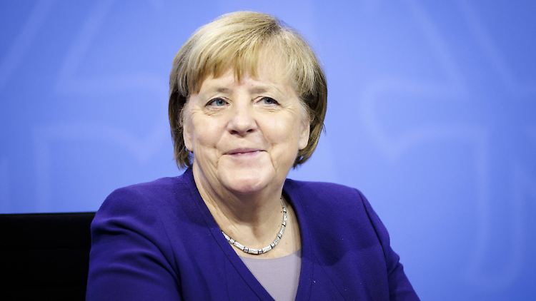 Nur Helmut Kohl regierte die Bundesrepublik länger als Angela Merkel.
