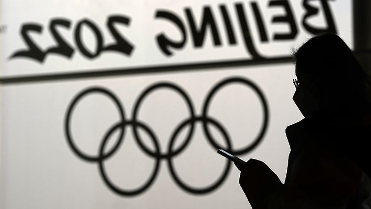 Die Verpflichtung zur Nutzung der App durch das IOC sei "unerklärlich und verantwortungslos", kritisiert Athleten Deutschland.