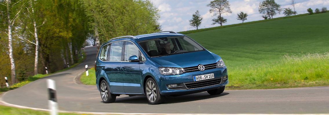 Einst war der VW Sharan, die Alternative für alle Familienväter. Heute fürchtet der Raumriese um sein Überleben und hat als Gebrauchter leider auch so seine Schwächen beim TÜV.