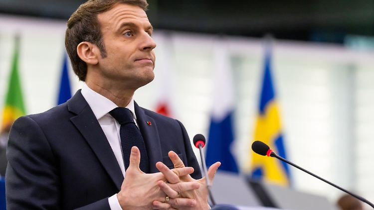 In Richtung von Russland betonte Macron, dass es den Europäern obliege, bestimmte "Prinzipien und inhärente Rechte der Souveränität der Staaten zu verteidigen".