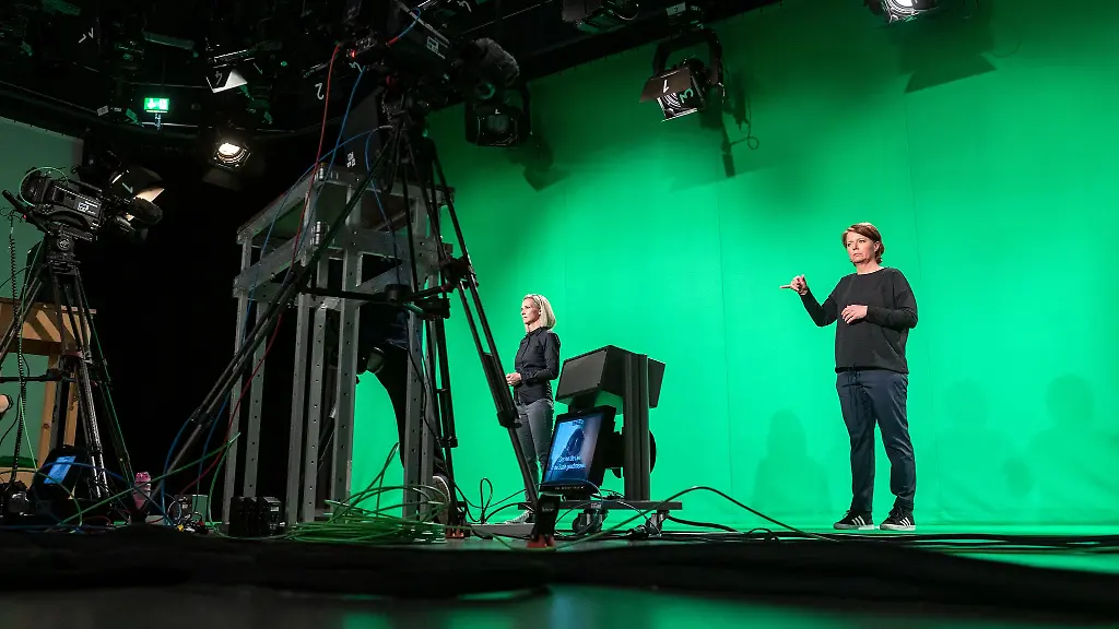 Eine-TV-Filmproduktion-in-Gebaerdensprache