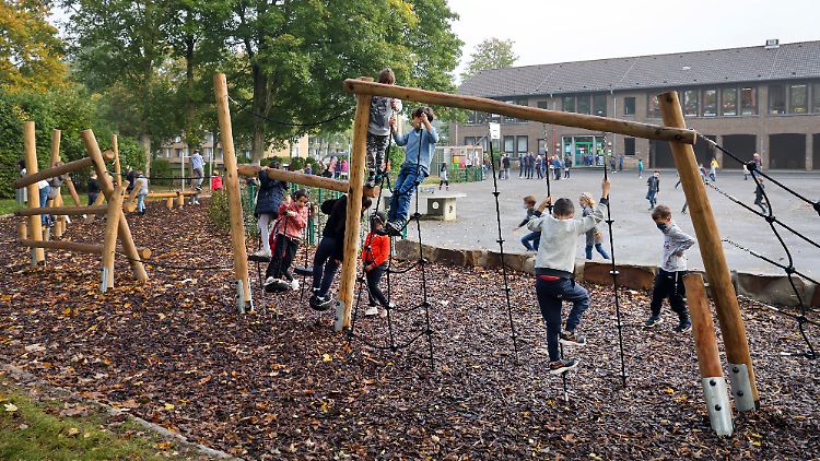 Sich einfach mal mit den Freunden auf dem Spielplatz treffen, das war in Pandemiezeiten nicht so einfach.