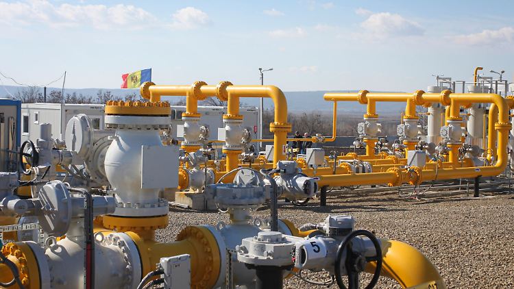 Pipelines des nationalen Erdgasverteilungsnetzes in der Bezirkshauptstadt Ungheni in Moldau.