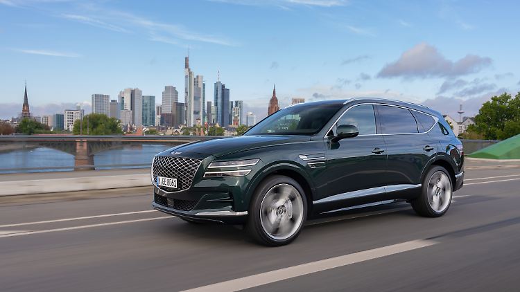 Im Moment dürfte der Fahrer eines Genesis GV80 für mehr Aufsehen sorgen als der eines Mercedes GLE oder der eine BMW X5.