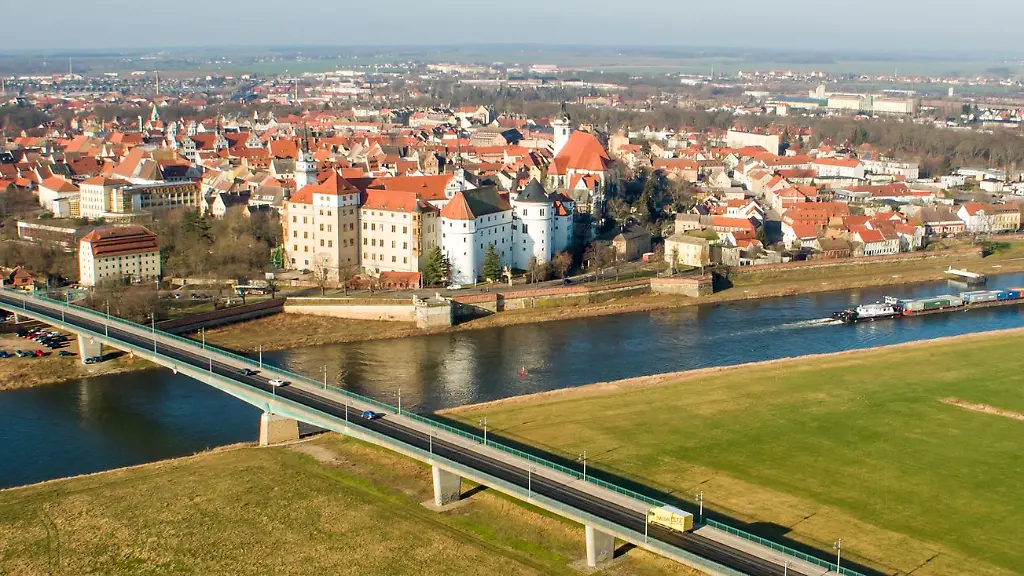 Als-die-Polizisten-das-Auto-anhalten-wollten-gab-der-Fahrer-Gas-und-entzog-sich-der-Kontrolle