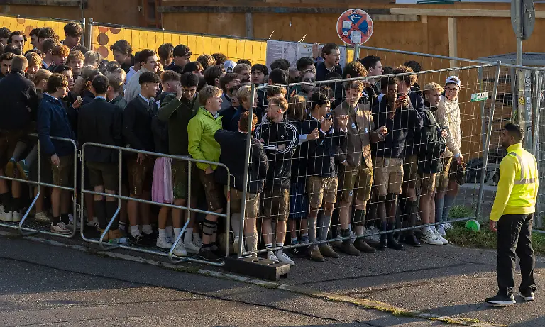 9b7eb9a6f045cf13834b78b636144efb