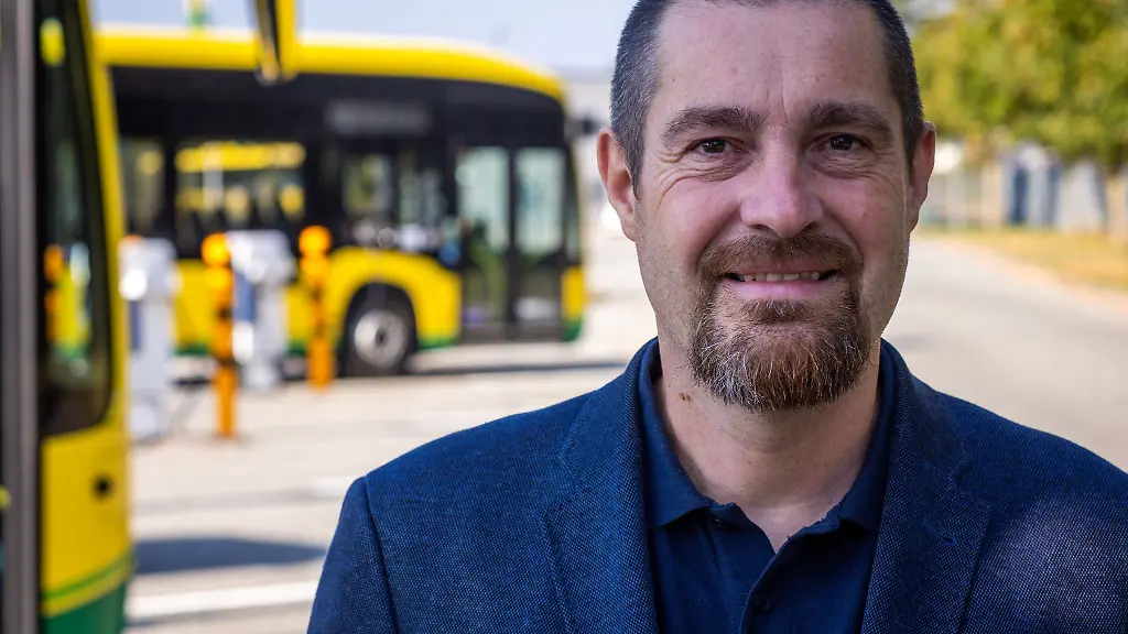 Stefan-Loesel-ist-ein-Elektrobus-Pionier-Als-erster-Chef-eines-Nahverkehrsunternehmens-wagte-er-es-E-Buss-in-grossem-Stil-im-laendlichen-Raum-im-Linienverkehr-einzusetzen