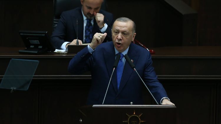 Wenn es um Religion geht, versteht Erdogan keinen Spaß: Niemand dürfe schlecht über Adam und "Mutter Eva" sprechen. 