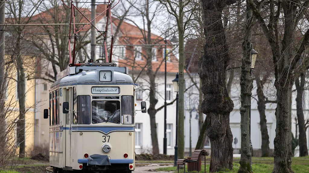 Fuer-die-Zukunft-der-Naumburger-Strassenbahn-ist-noch-immer-keine-Loesung-in-Sicht