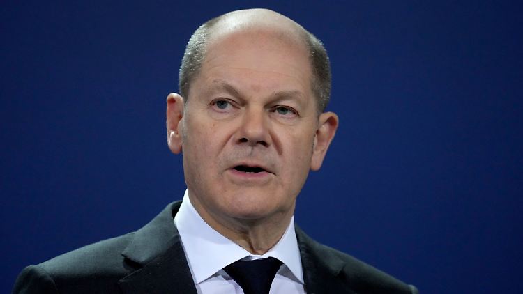 "Naja, es ist eine Regierung, und eine Regierung handelt prinzipiell immer einig." Das sagt Habeck, nicht Scholz.