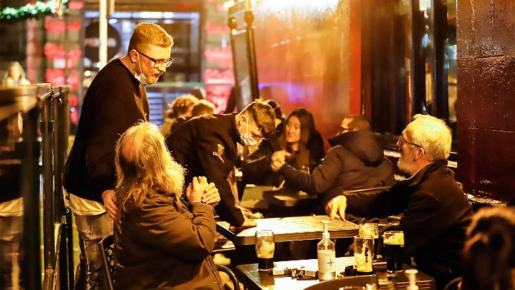 Für einen Besuch in einem Irischen Pub ist kein Impfnachweis mehr nötig.