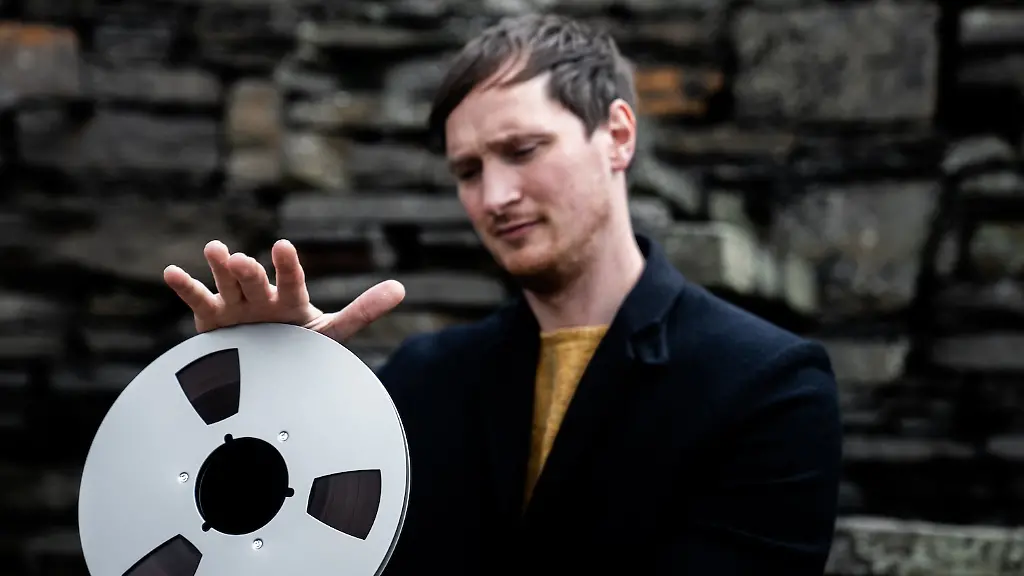 Erland-Cooper-02-c-Samuel-Davies